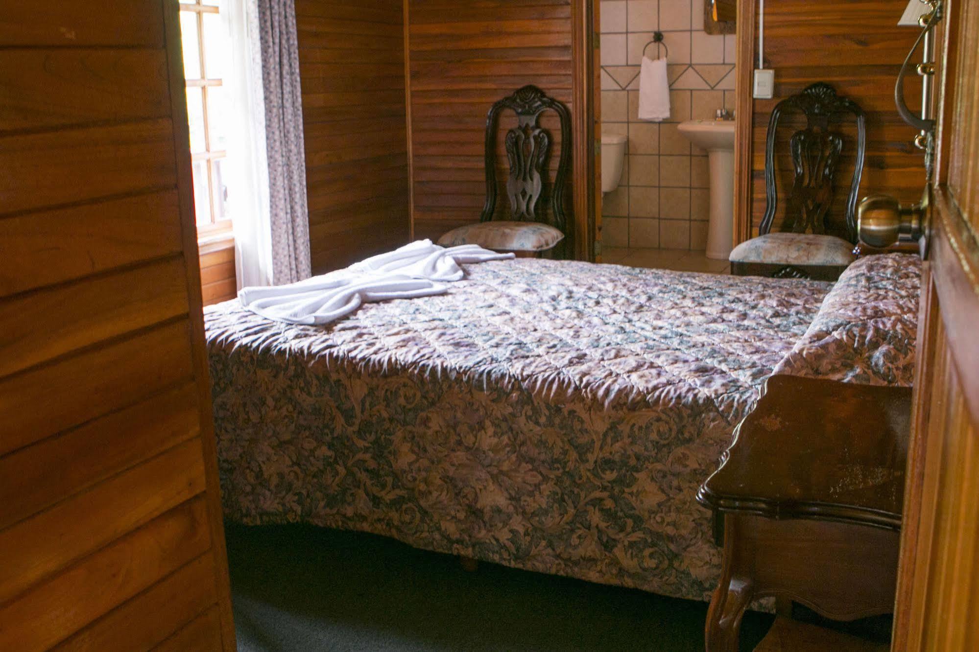 Santa Elena Lodge Cuajiniquil エクステリア 写真