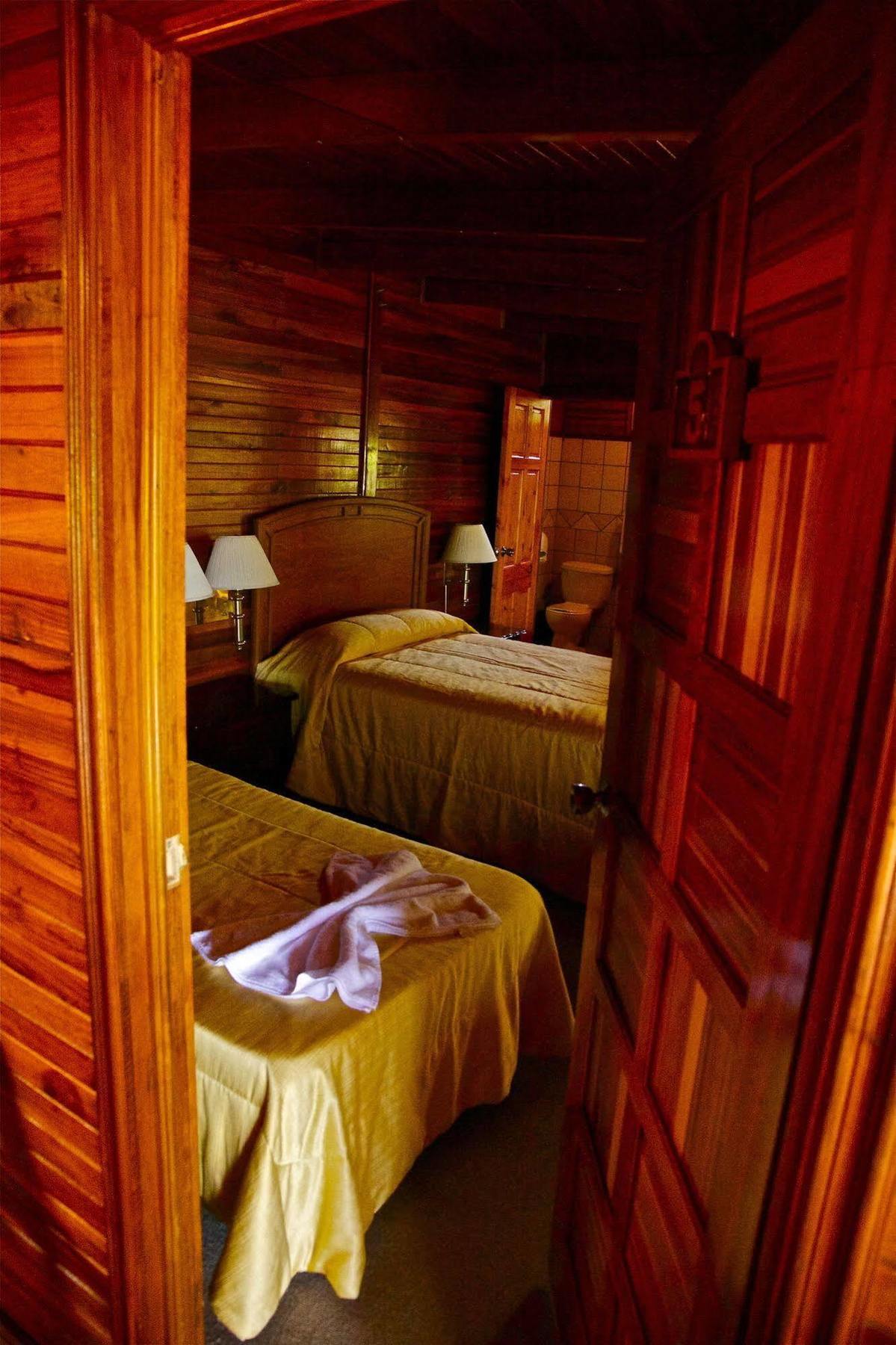 Santa Elena Lodge Cuajiniquil エクステリア 写真