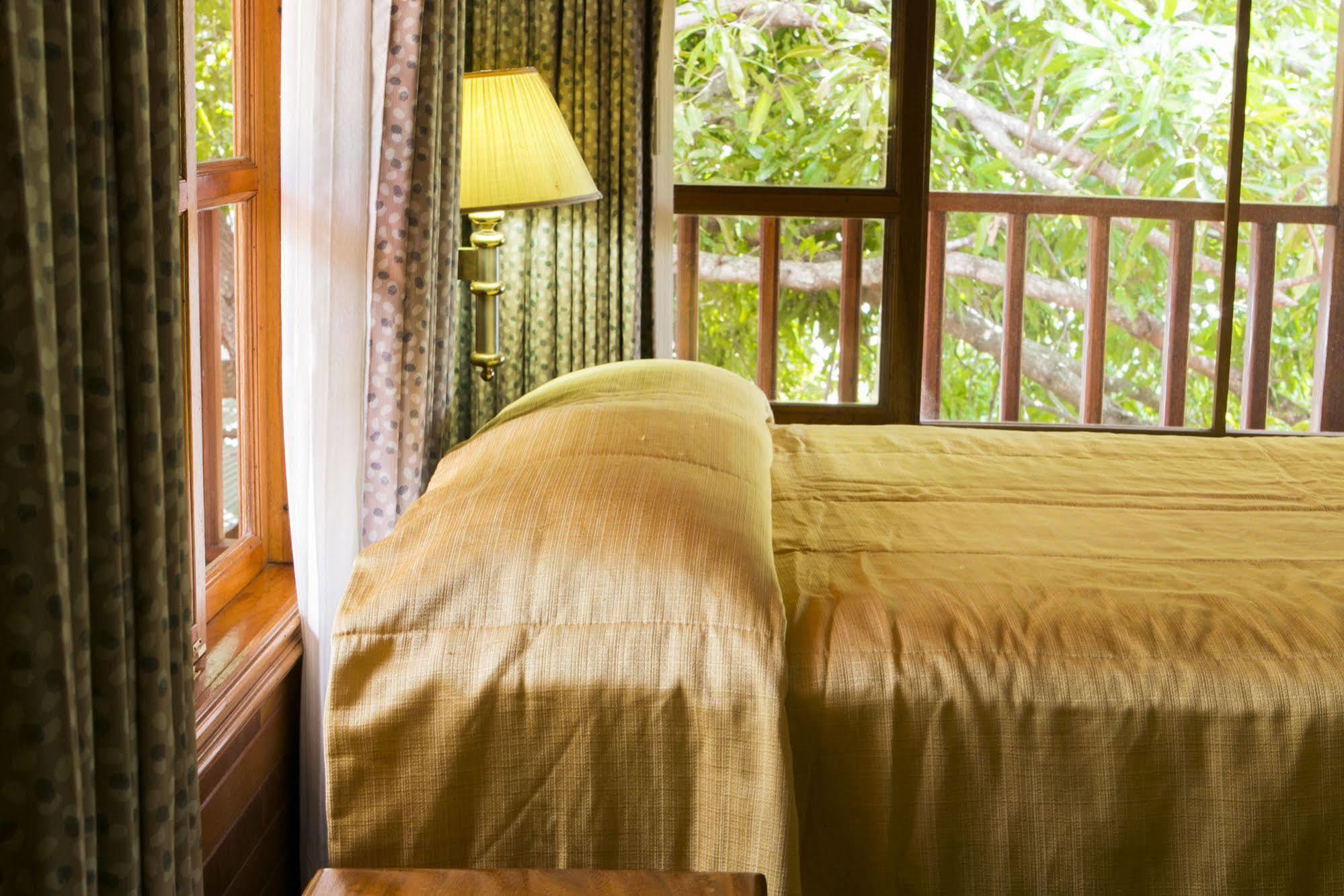 Santa Elena Lodge Cuajiniquil エクステリア 写真