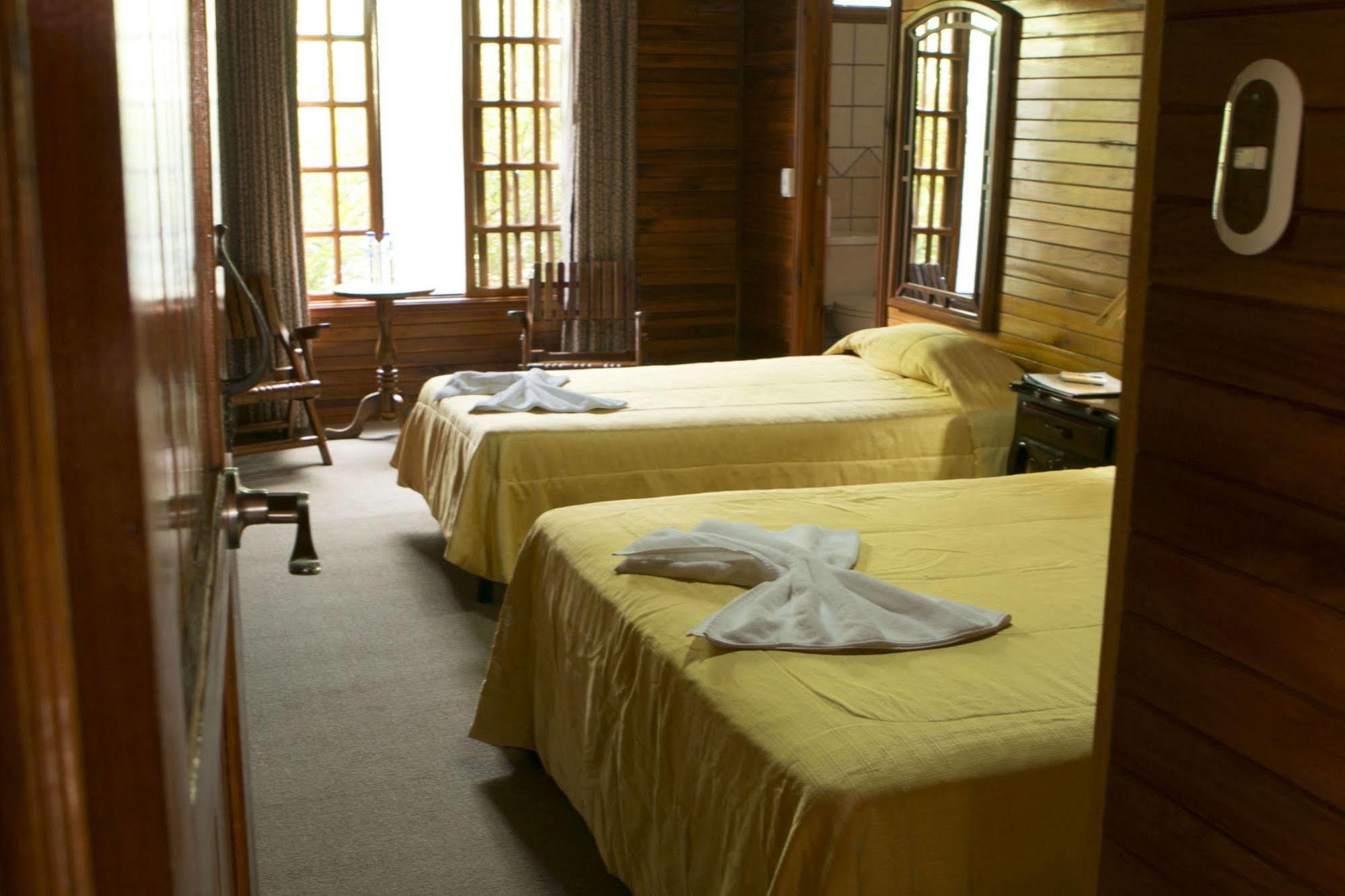 Santa Elena Lodge Cuajiniquil エクステリア 写真